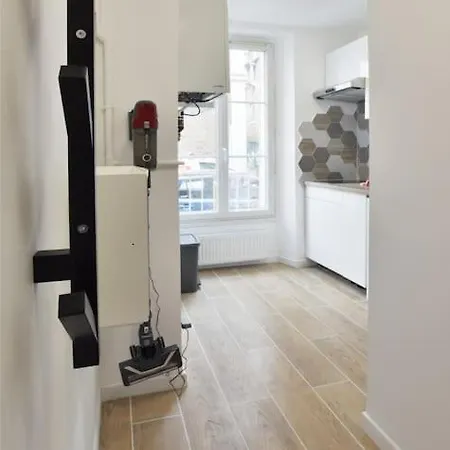 Apartment F2 Proche Gare - 5min Rer Orly 15min *
